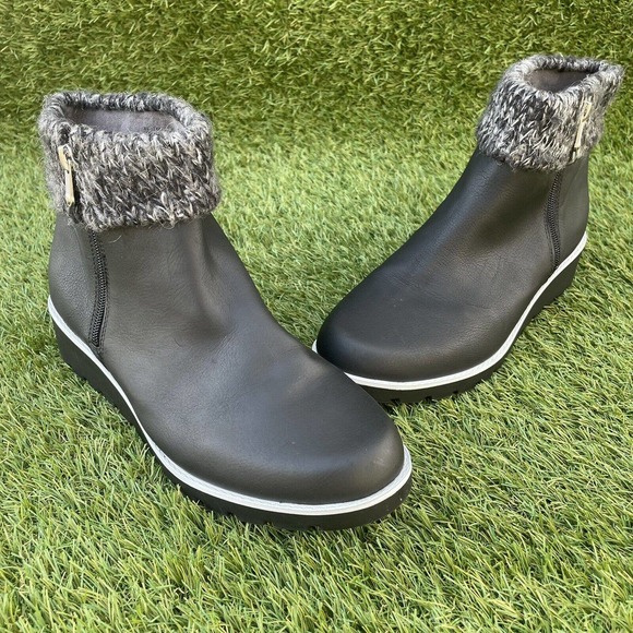 Adrienne Vittadini Sport Womens Trapeza Black Ankle Boots Faux Fur Trim Size 9M - Picture 6 of 10